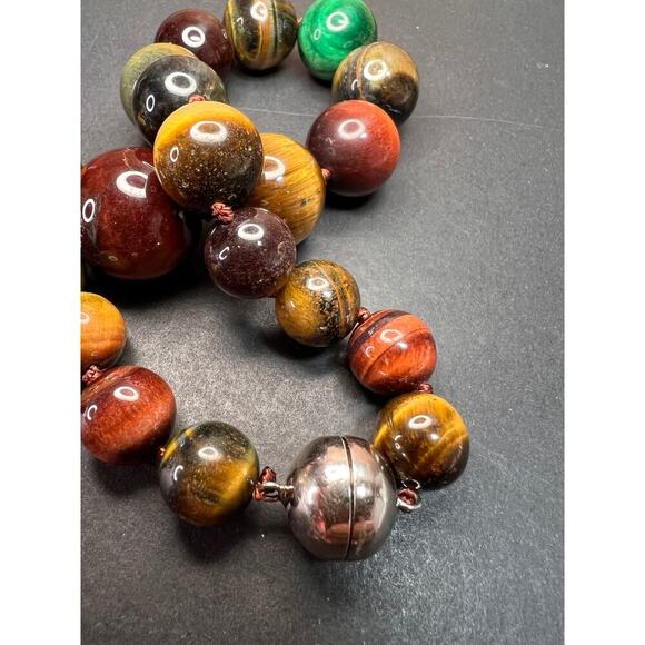 Multi color tiger eye graduated necklace with 925 magnetic clasp - Picture 6 of 14